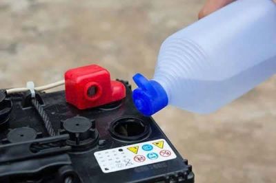 Battery water (nước ắc quy)